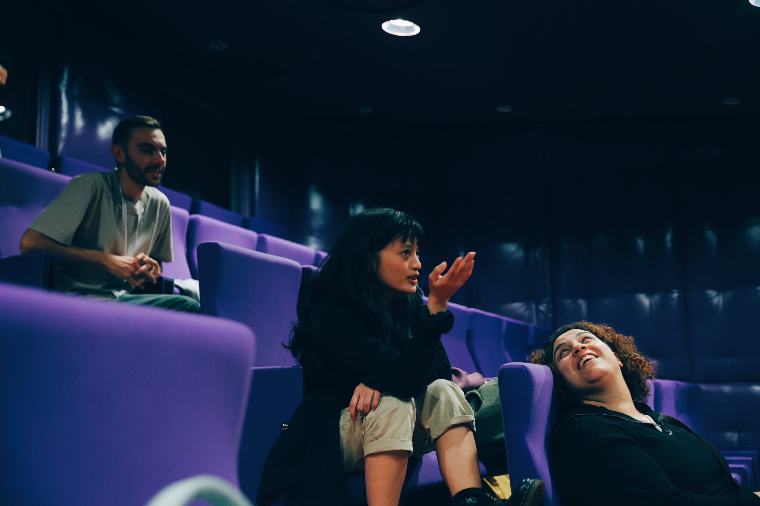 Kristine DE LEON, awsan YUSUF, participantes PAS et Alexis CLAVIER, assistant Produire au Sud © Margaux MARTINS